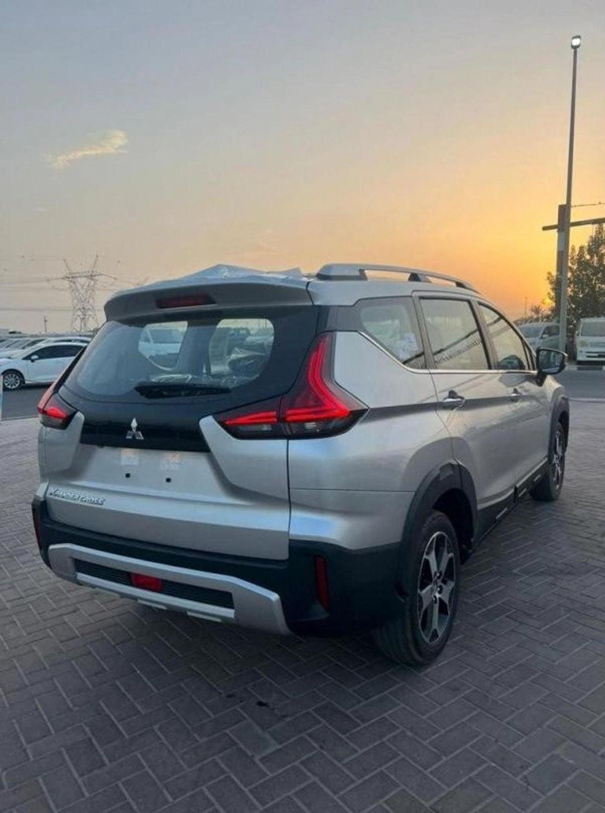 Mitsubishi Xpander XPANDER CROSSE-3-3