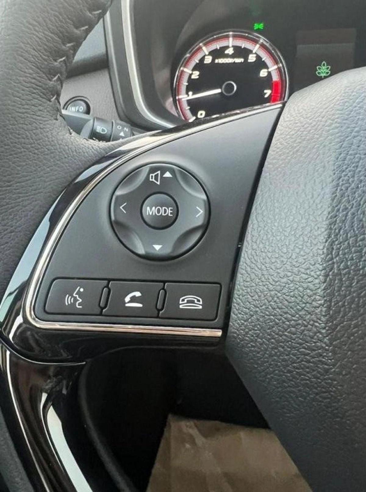 Mitsubishi Xpander XPANDER CROSSE-7-7