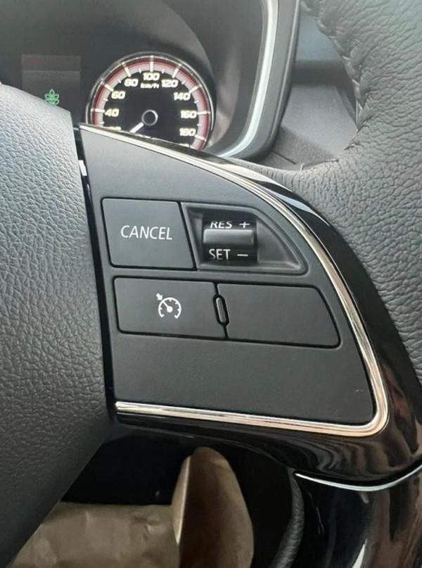 Mitsubishi Xpander XPANDER CROSSE