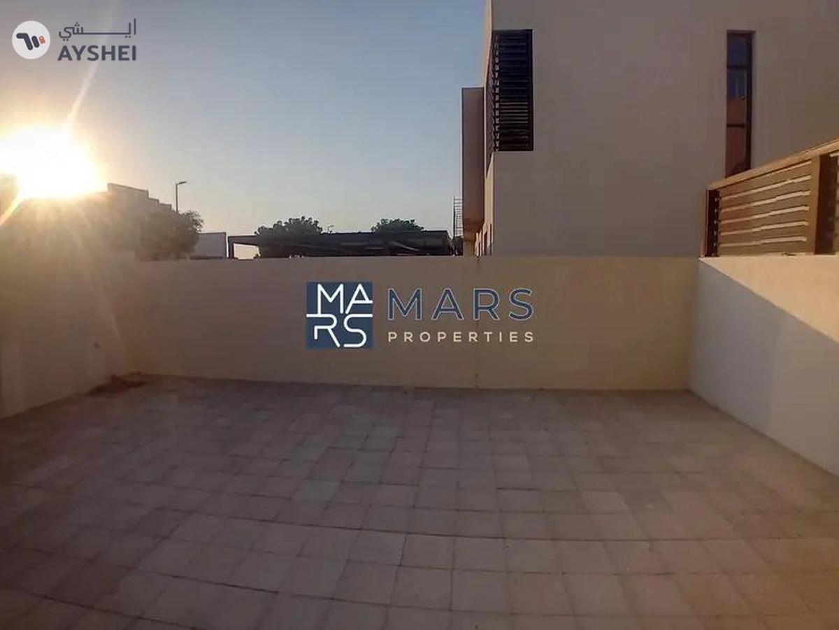 Corner 2bhk | Luxury Community | Prime location-10-10