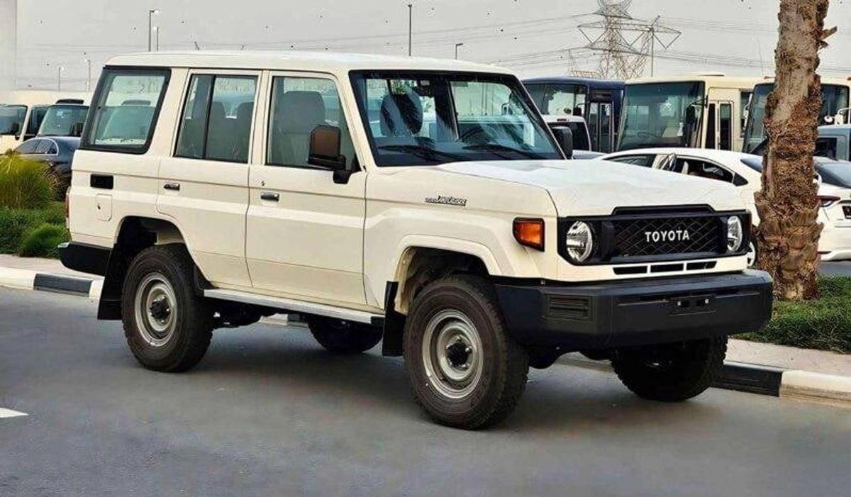 Toyota Land Cruiser 70 Toyota Land Cruiser Hardtop 4.2L diesel 5doors 2024-2-2