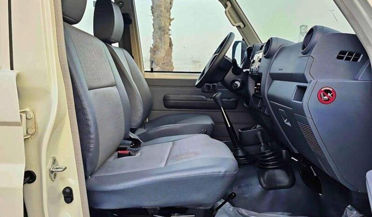 Toyota Land Cruiser 70 Toyota Land Cruiser Hardtop 4.2L diesel 5doors 2024-13-13