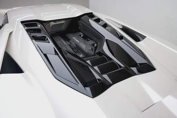 2024 LAMBORGHINI REVUELTO – FULL CARBON FIBER, STUNNING SPEC, MAIN DEALER WARRANTY SERVICE
