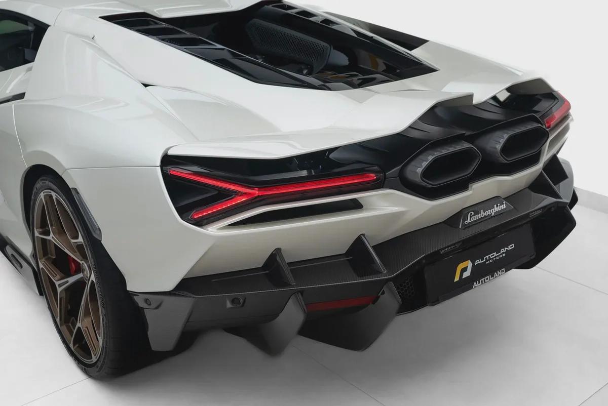 2024 LAMBORGHINI REVUELTO – FULL CARBON FIBER, STUNNING SPEC, MAIN DEALER WARRANTY SERVICE-17-17