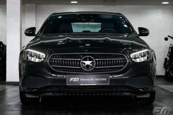 Mercedes-Benz E300 HYBRID - IN ITS EXCELLENT CONDITION!!!