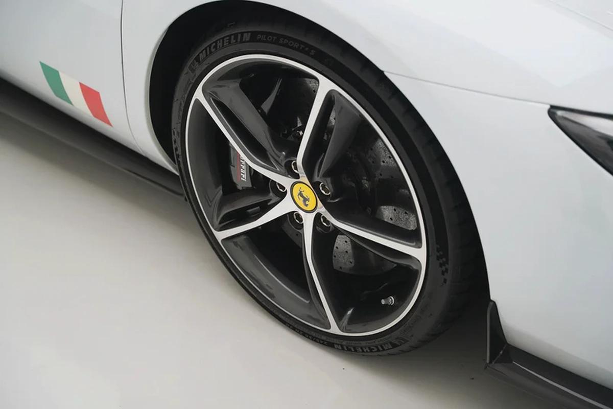 2025 FERRARI 296 GTS CAVALCADE EDITION 1 OF 10 WITH 7 YEARS SERVICE CONTRACT-19-19