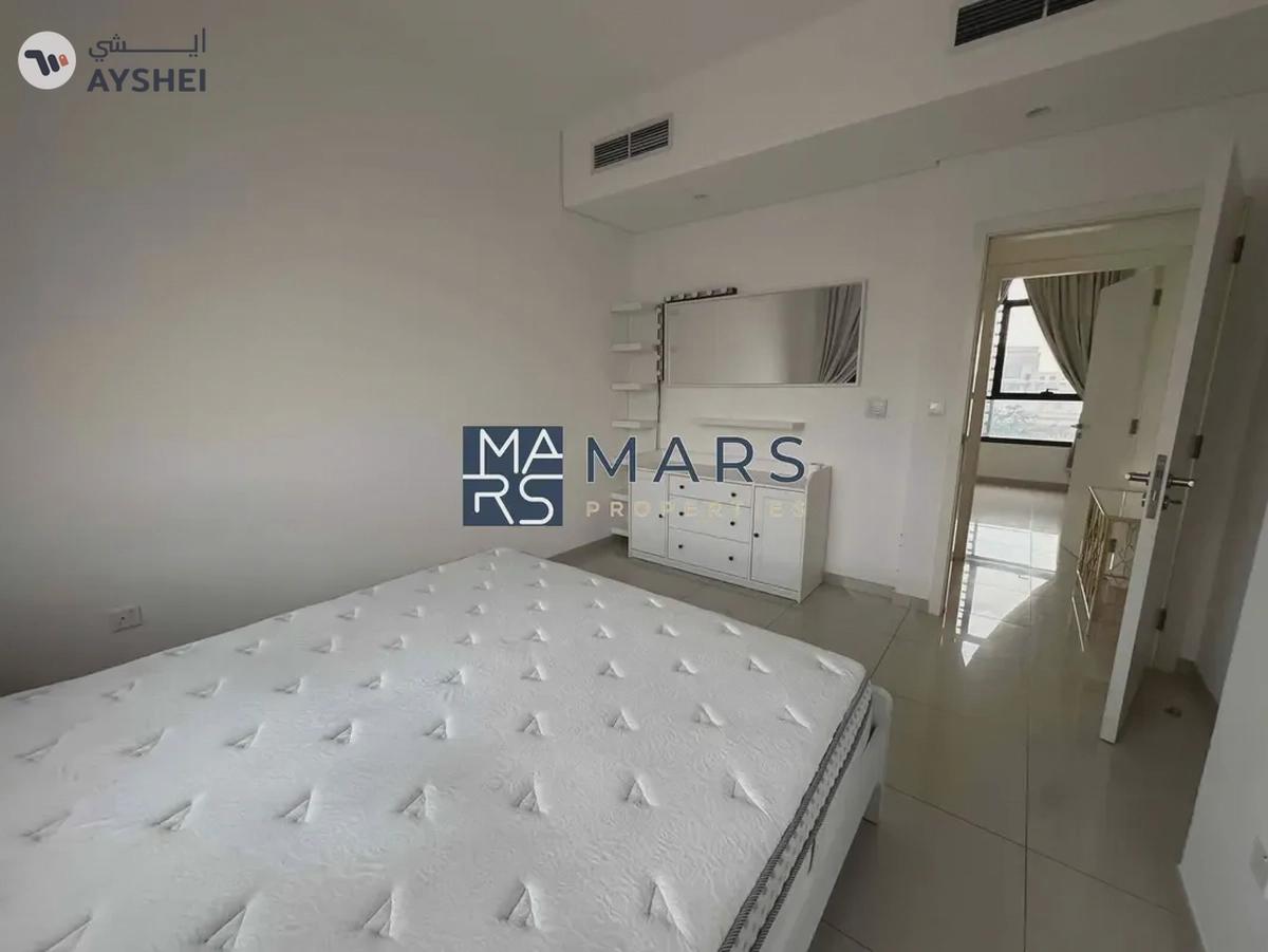 Middle Unit Ready to Move In Excellent Community-4-4