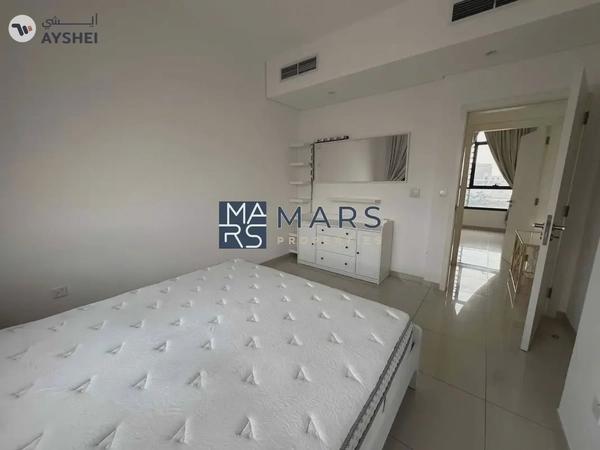 Middle Unit Ready to Move In Excellent Community