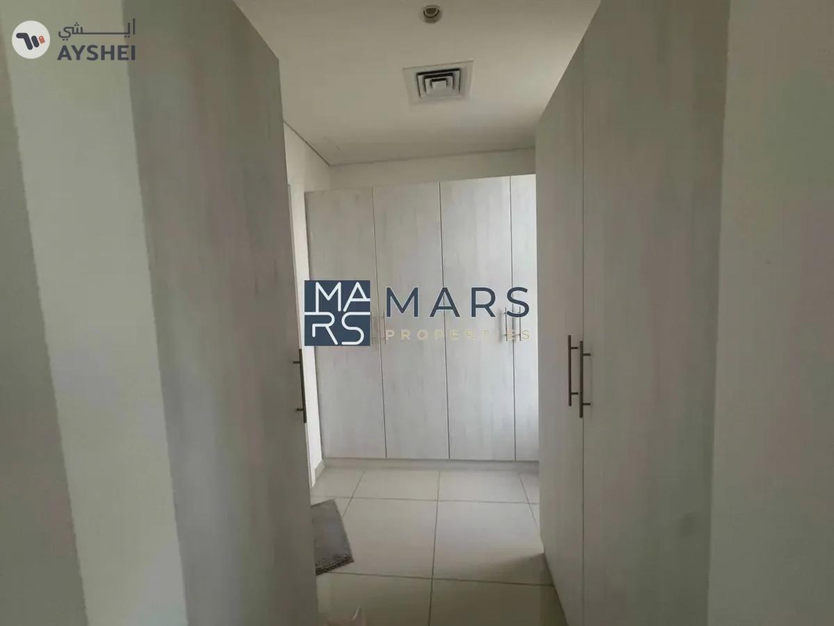 Middle Unit Ready to Move In Excellent Community-6-6