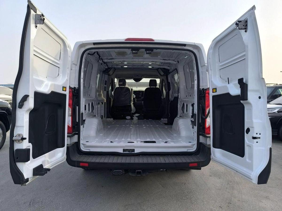 Ford Transit Custom FORD TRANSIT 150 VAN-8-8