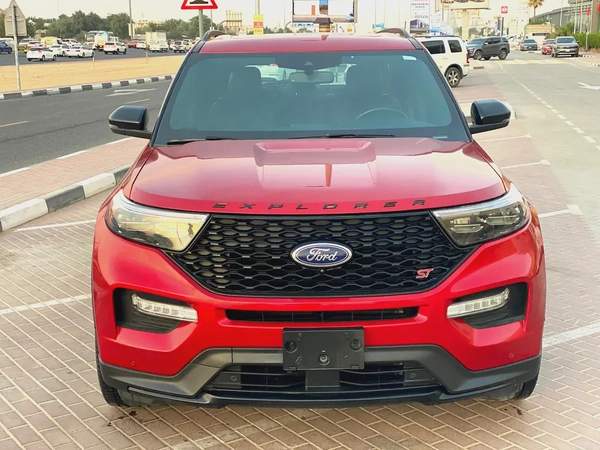 2022 Ford Explorer ST, maroon