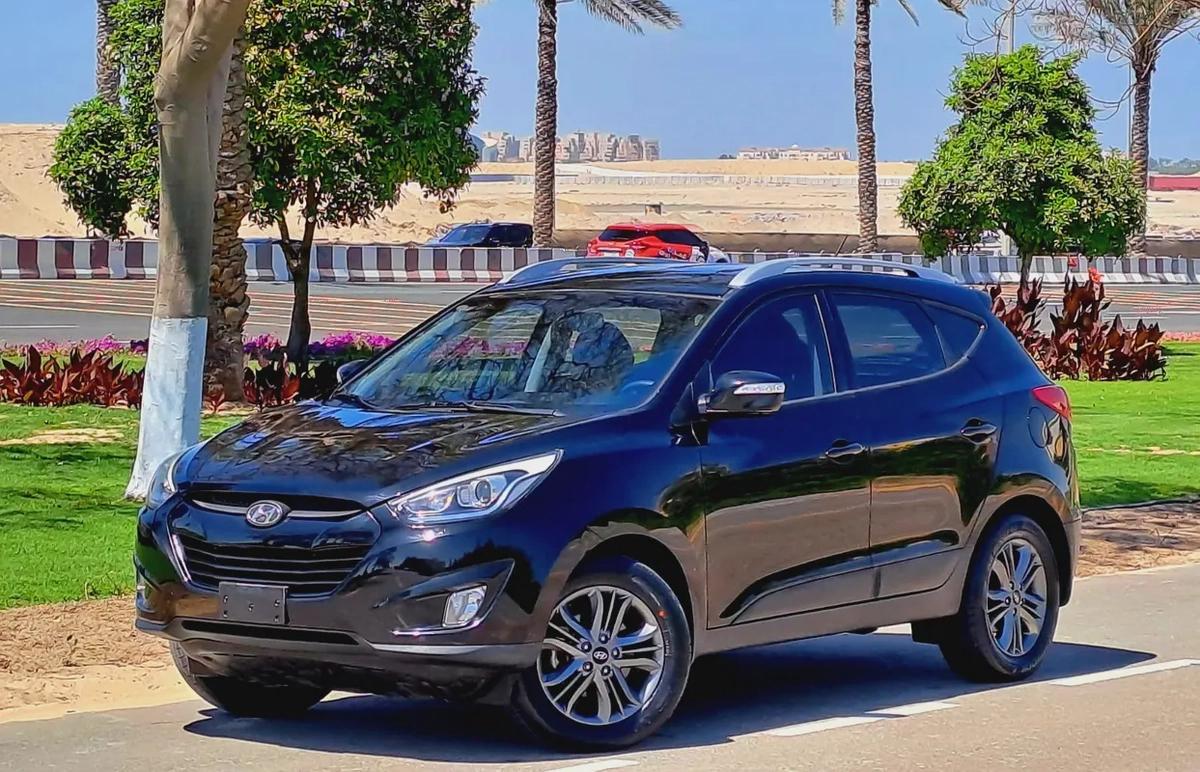 1,725-MONTHLY FOR 1 YEAR ONLY | HYUNDAI TUCSON 2015 2.0L GCC | CRUISE CONTROL I GPS I ACCIDENT FREE-0-0