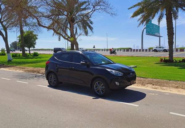 1,725-MONTHLY FOR 1 YEAR ONLY | HYUNDAI TUCSON 2015 2.0L GCC | CRUISE CONTROL I GPS I ACCIDENT FREE