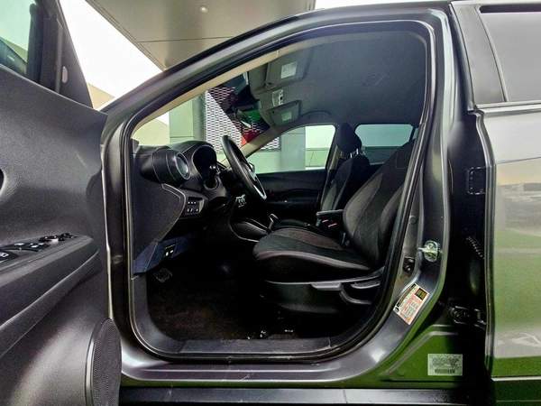 Nissan Kicks SV / 1.6 V4/ LOW MILEAGE / MINT CONDITION