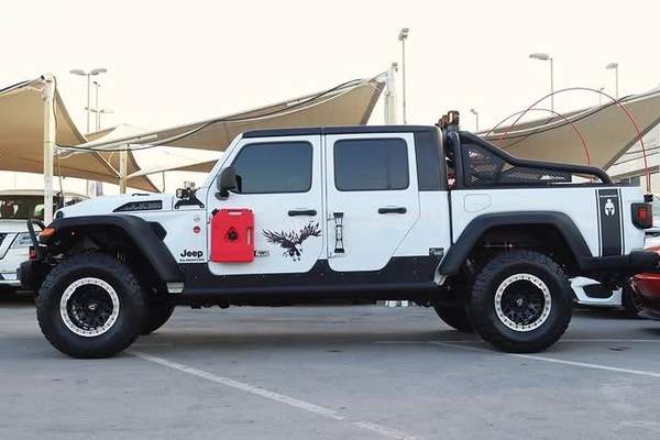 JEEB GLADIATOR 2020 Full Option