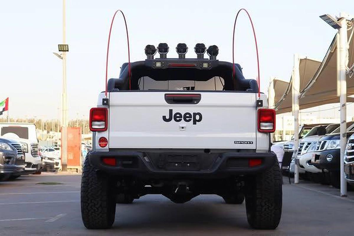 JEEB GLADIATOR 2020 Full Option-6-6