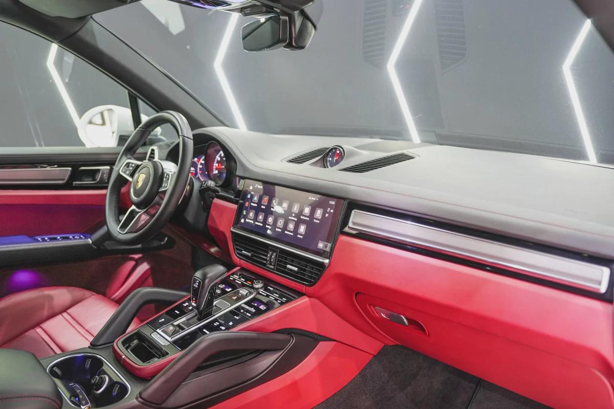 Porsche Cayenne Platinum Edition-7-7