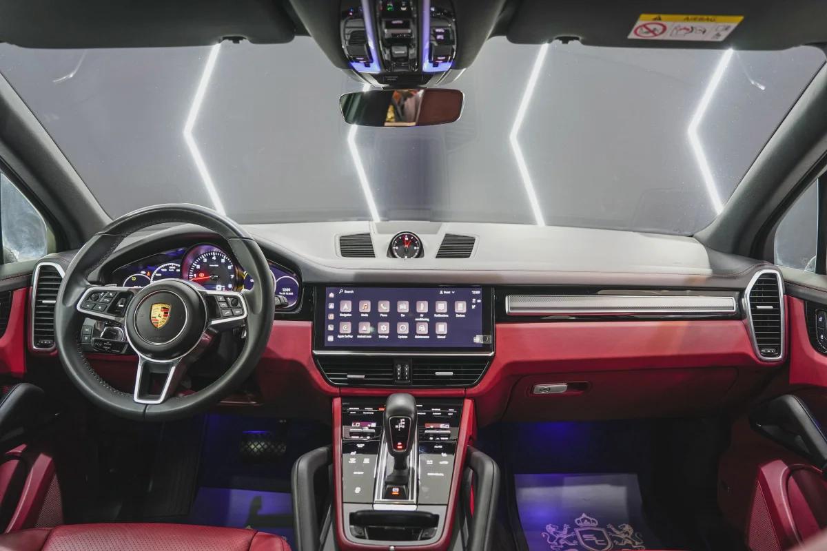 Porsche Cayenne Platinum Edition-3-3