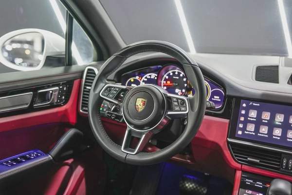 Porsche Cayenne Platinum Edition