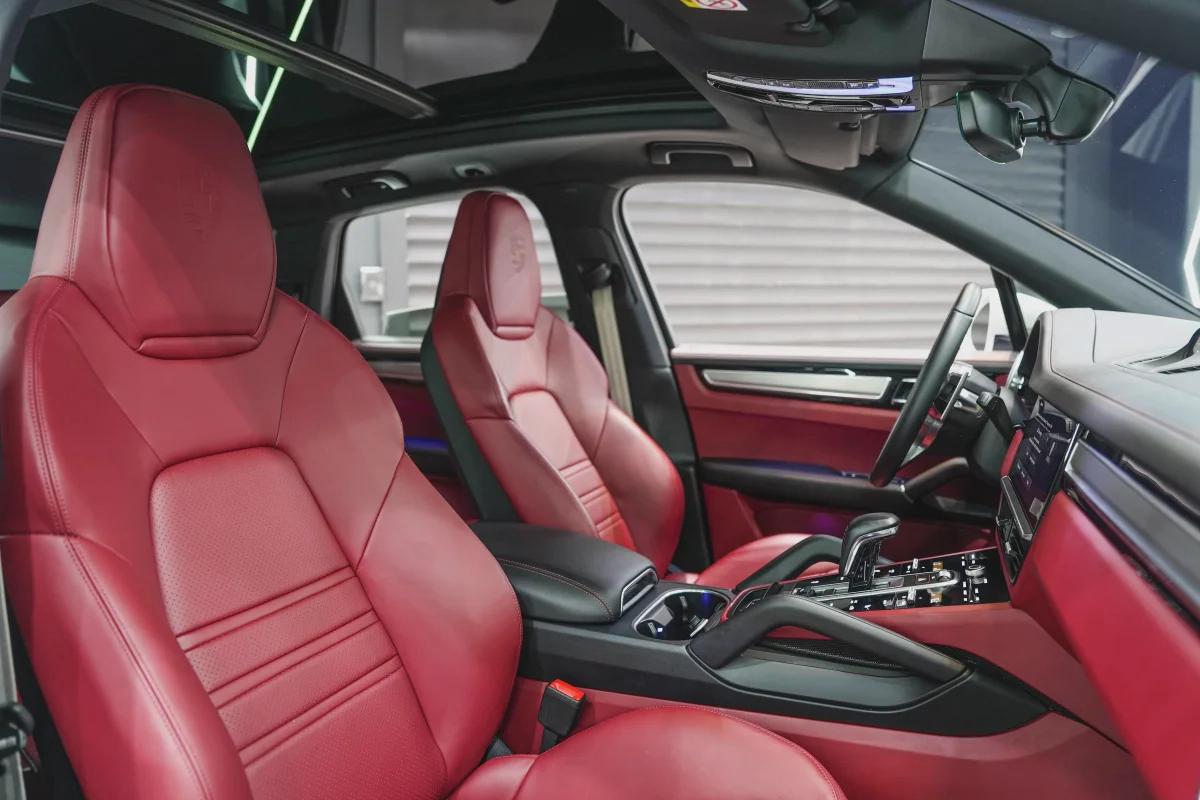 Porsche Cayenne Platinum Edition-1-1