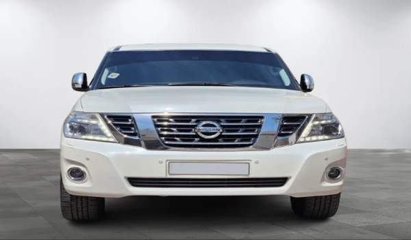 Nissan Patrol 400 Horsepower LE Titanium 5.6L Excellent condition - Large Engine - AED 90,000