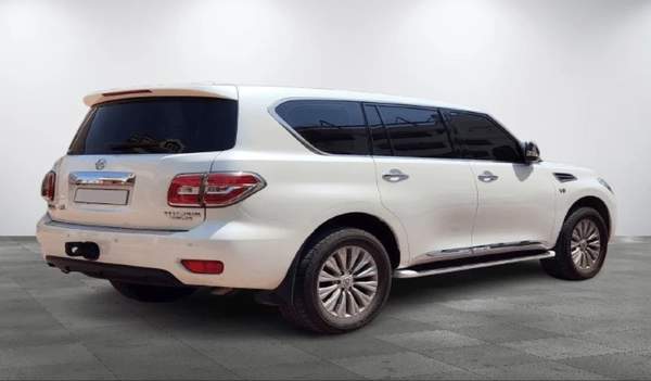 Nissan Patrol 400 Horsepower LE Titanium 5.6L Excellent condition - Large Engine - AED 90,000