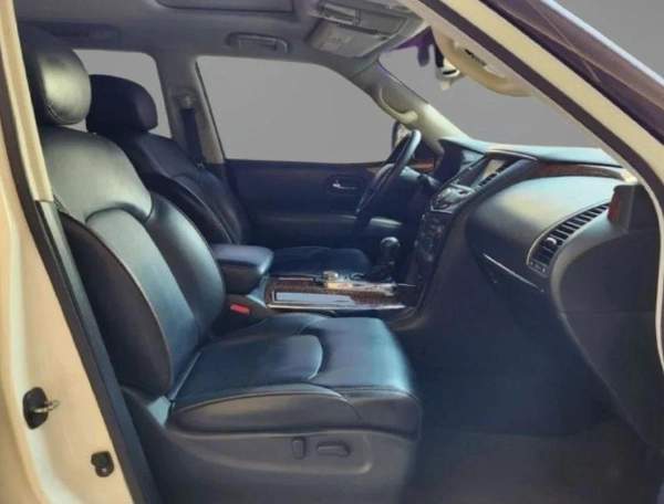 Nissan Patrol 400 Horsepower LE Titanium 5.6L Excellent condition - Large Engine - AED 90,000