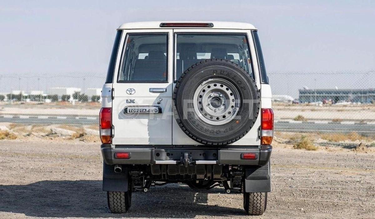 Toyota Land Cruiser 70 LC76 4.2L V6 DIESEL-4-4