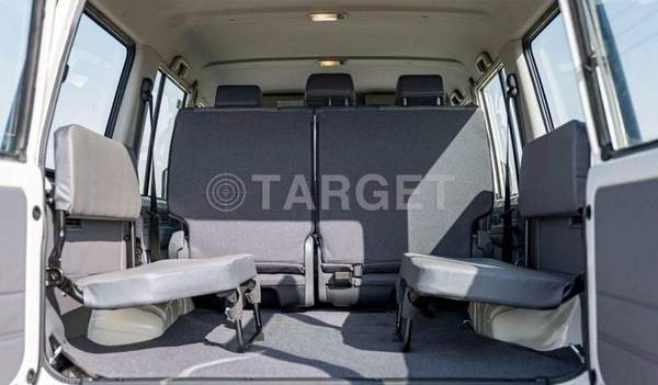 Toyota Land Cruiser 70 LC76 4.2L V6 DIESEL