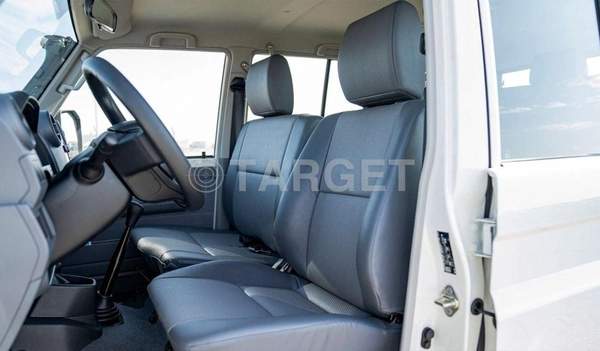 Toyota Land Cruiser 70 LC76 4.2L V6 DIESEL