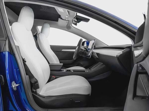 2,154 AED / 60 months | 0% DP | 2023 Tesla Model 3 Performance / Agency Warranty