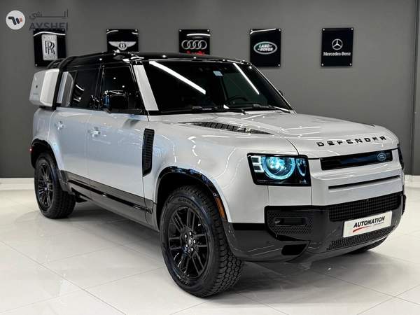 Land Rover Defender 2024