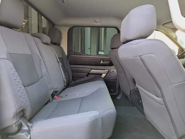 TOYOTA TUNDRA 2023 CREWMAX SR5 IN EXCELLENT CONDITION