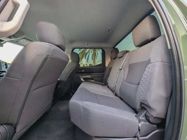 TOYOTA TUNDRA 2023 CREWMAX SR5 IN EXCELLENT CONDITION