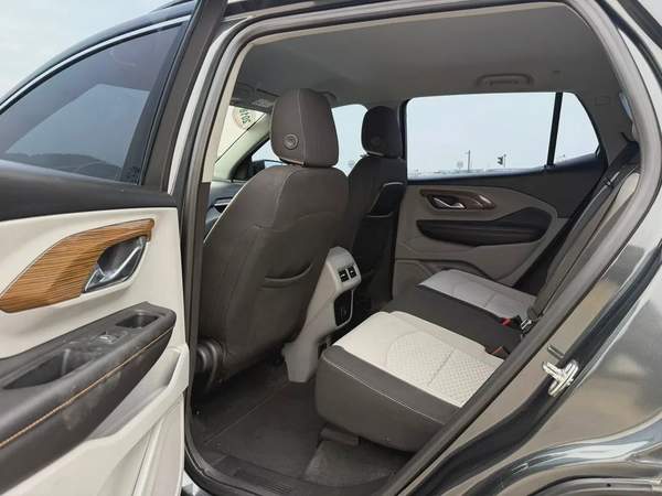 GMC Terrain, 2018 GCC specs, absolutely accident-free, requires no maintenance.