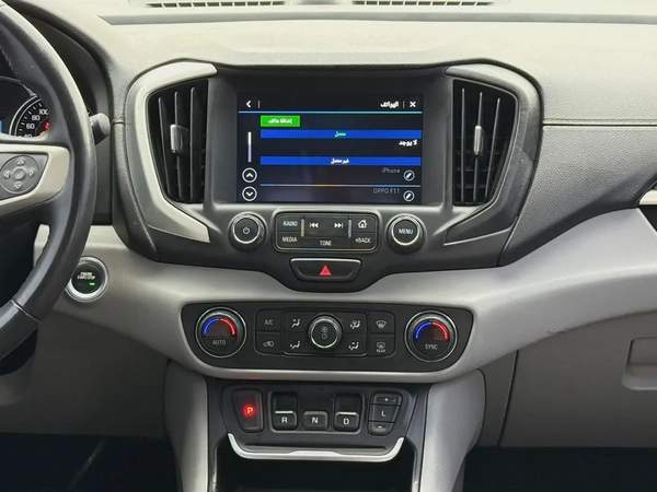 GMC Terrain, 2018 GCC specs, absolutely accident-free, requires no maintenance.