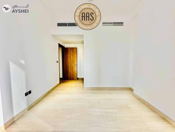 Huge size •• great community •• 2BHK brand new •• 2 balcony