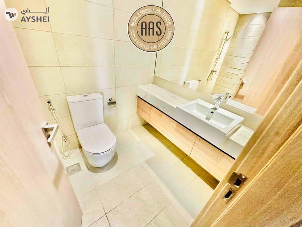 Huge size •• great community •• 2BHK brand new •• 2 balcony-18-18