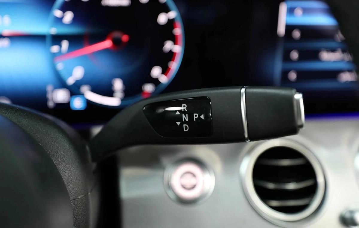 E 250 | 1,950 AED Monthly | Under Warranty Till 2027 | Free Insurance + Registration-10-10