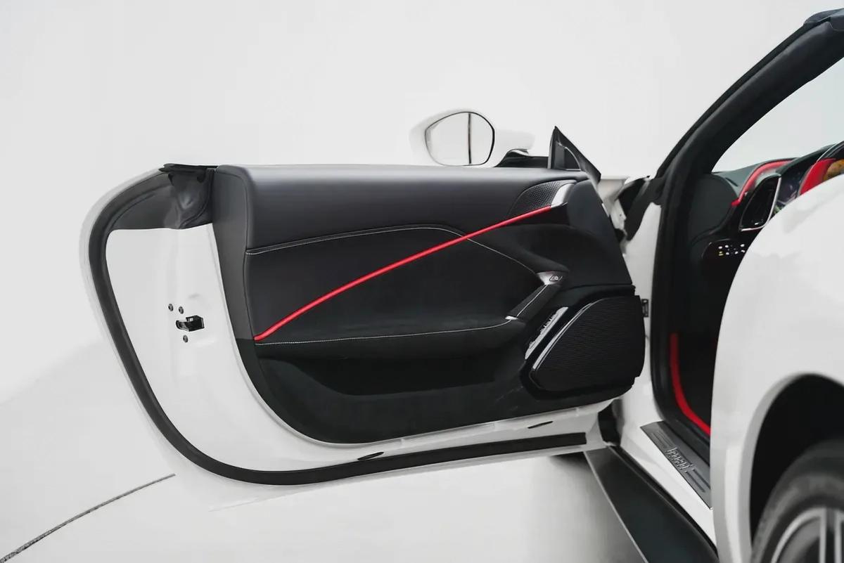 2024 FERRARI ROMA SPIDER WITH WARRANTY AND SERVICE CONTRACT-4-4