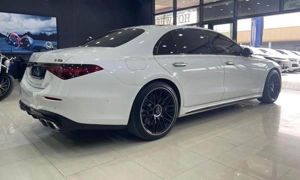 Mercedes-Benz S 63 AMG