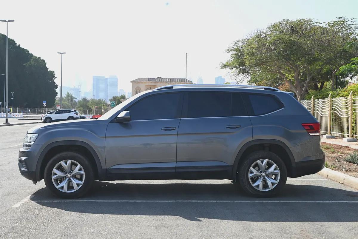 0% DP - GCC SPECS - VOLKSWAGEN TERAMONT 3.6L 4WD - FIRST OWNER-4-4