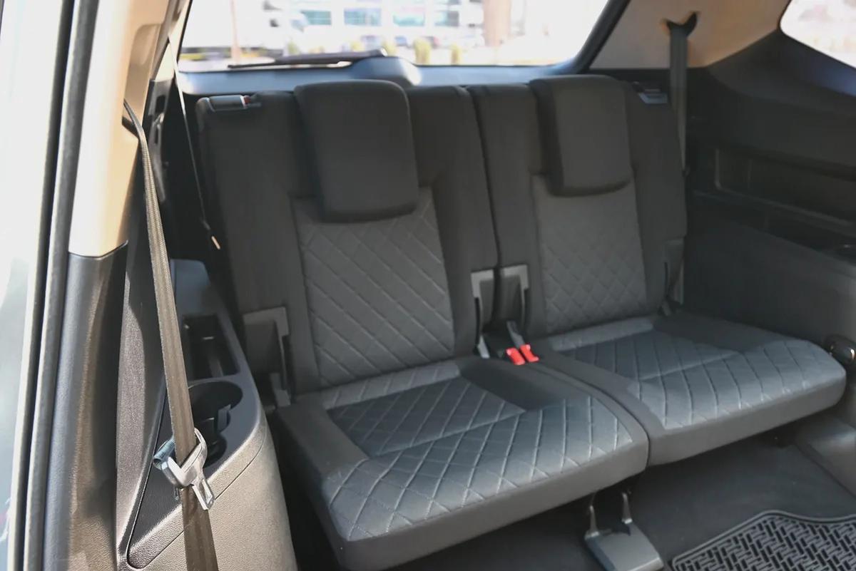 0% DP - GCC SPECS - VOLKSWAGEN TERAMONT 3.6L 4WD - FIRST OWNER-15-15