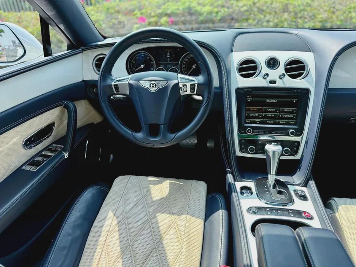 BENTLEY CONTINENTAL FLYING SPUR W12 ELEMENT EDITION | GCC SPECS | FULL-SERVICE HISTORY BY AGENCY-11-11