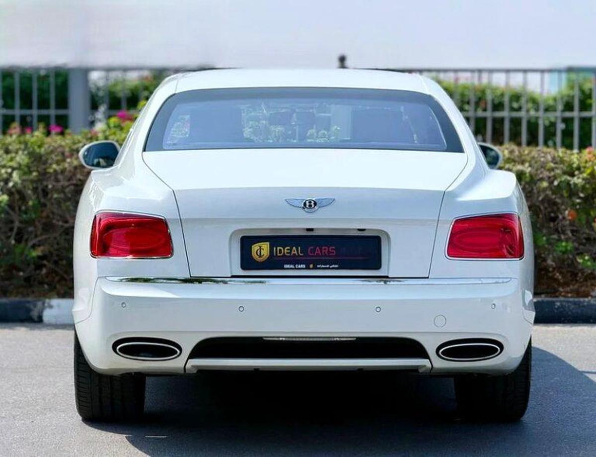 BENTLEY CONTINENTAL FLYING SPUR W12 ELEMENT EDITION | GCC SPECS | FULL-SERVICE HISTORY BY AGENCY-5-5