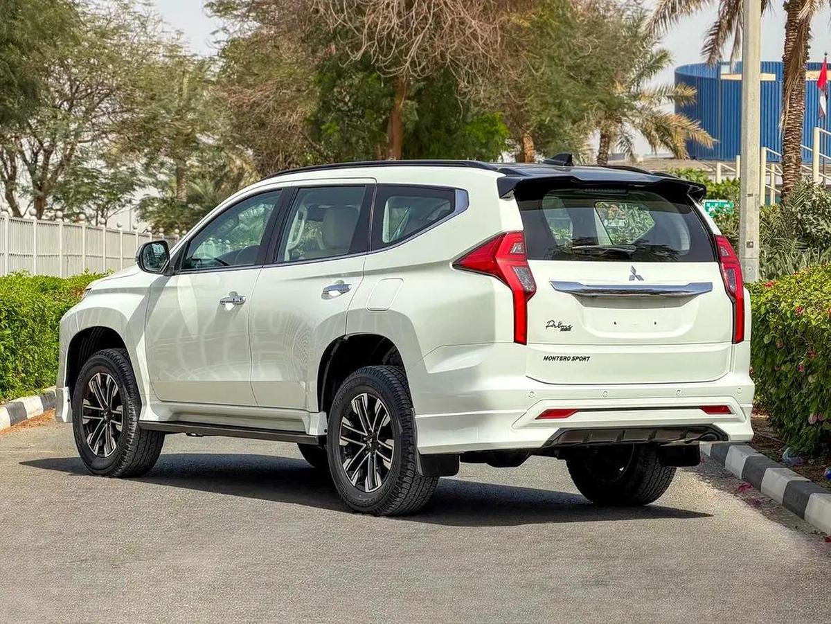 MITSUBISHI MONTERO SPORT 2023 GCC (81,844KM)-12-12