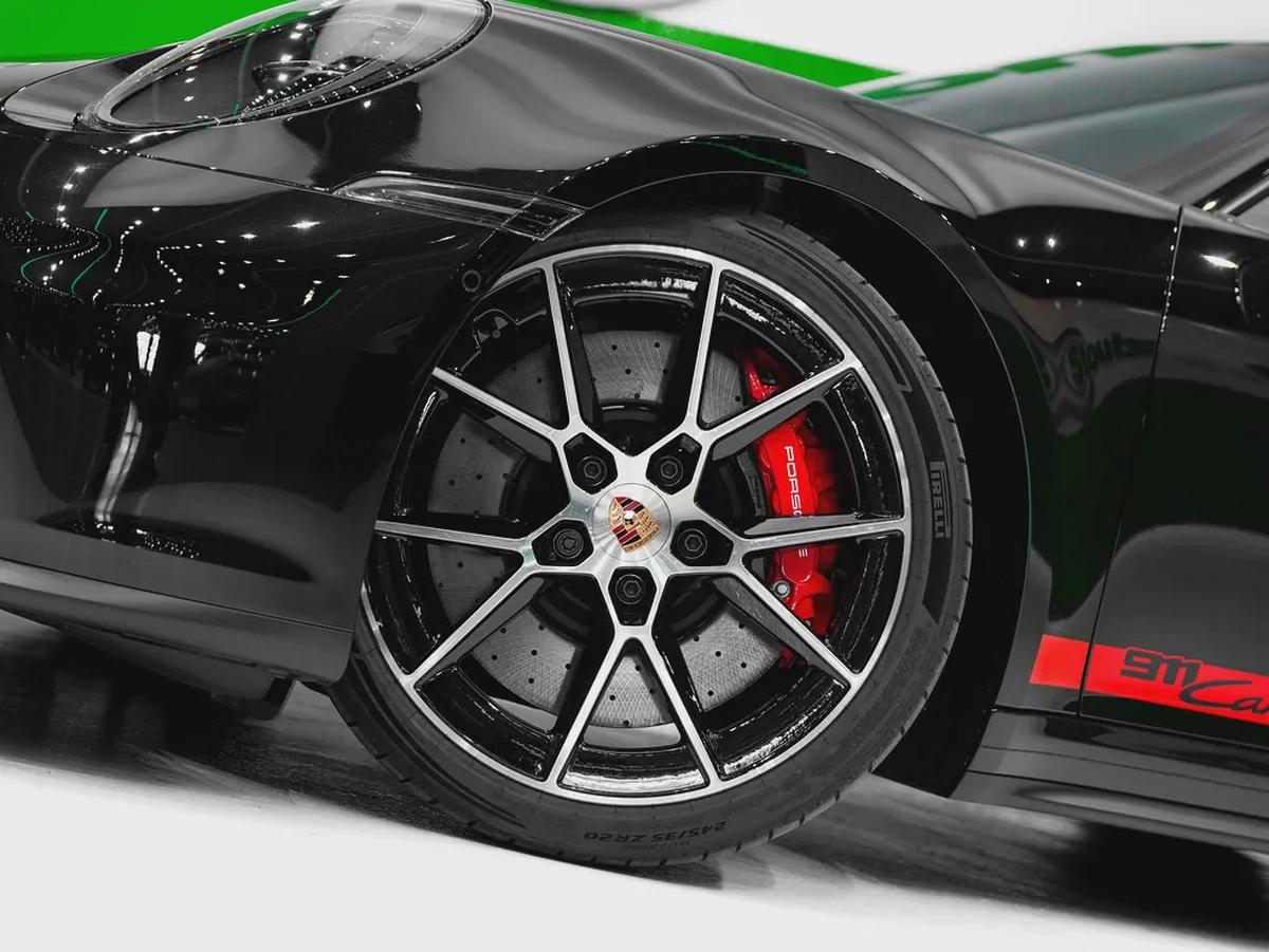 AEROKIT 2026 BRAND NEW CARRERA 4 GTS UNDER 2 YEARS WARRANTY- MATRIX LED-EXCLUSIVE TAIL LIGHTS- BOSE-6-6
