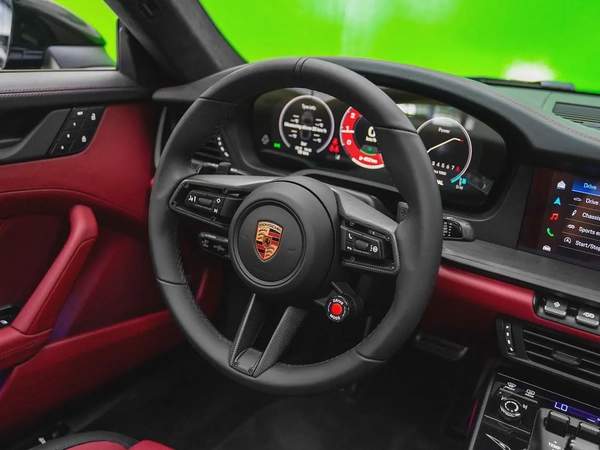 AEROKIT 2026 BRAND NEW CARRERA 4 GTS UNDER 2 YEARS WARRANTY- MATRIX LED-EXCLUSIVE TAIL LIGHTS- BOSE