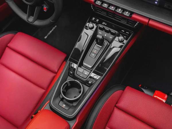 AEROKIT 2026 BRAND NEW CARRERA 4 GTS UNDER 2 YEARS WARRANTY- MATRIX LED-EXCLUSIVE TAIL LIGHTS- BOSE