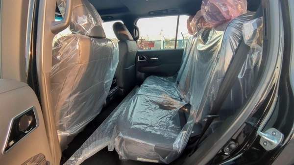 Toyota Land Cruiser LAND CRUISER VX 4.0L JBL SYSTEM